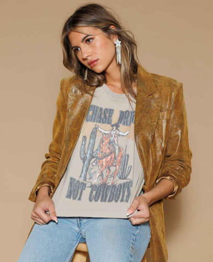 Chase Dreams Hi-Lo Tee